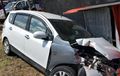 Suzuki Ertiga Perbaikan Banyak, Ruang Mesin Terkoyak, Ditebas Kereta Api di Cilegon