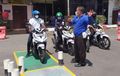 Tak Hanya Safety Riding, Satlantas Polres Kediri Kota Ajarkan Cara Pembuatan SIM Online Khusus Mahasiswa Papua