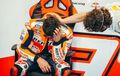 Marc Marquez Lepas Helm dan Menangis Tersedu di MotoGP Portugal, Bukan Karena Sakit Tapi Karena Hal Ini
