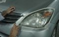 Kalian Harus Tahu, Cara Ini Ampuh Bikin Bening Mika Lampu Mobil Kusam