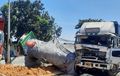 Tabrakan Karambol Tiga Truk Babak Belur, Satu Terguling, Satu Lagi Hingga Melintang di Pembatas Jalan