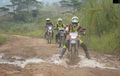Ternyata Begini Cara yang Benar Naik Motor Trail di Jalur Off Road