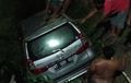 Daihatsu Xenia Anjlok ke Parit Tengah Malam, Saksi Kaget Mobil Hilang Kendali, Bilangnya Ngantuk