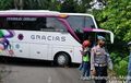 Bus Pariwisata Nyangkut di Tikungan, Kesasar di Jalan Sempit, Korban Google Maps