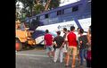 Bus Sejahtera Ditumbuk Truk, Baru Selesai Perbaikan di Pinggir Jalan, Kernet Jadi Korban