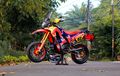 Kena Racun, Honda CRF250 Rally Dirombak Jadi Supermoto dan Siap Turing