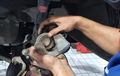 Ini Waktunya Servis Rem Mobil Bekas, Kotor Bisa Bikin Baret Piringan Cakram