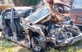 Honda Jazz Jadi Bangkai, Pengemudi Ikut Terbakar, Usai Tusuk Truk di Tol Sragen-Ngawi