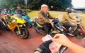 Turun Dari Kawasaki Ninja H2 Pria ini Bagi-Bagi Uang Rp 100 Ribuan di Lampu Merah, Bilangnya Bantuan PPKM