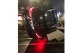 Lexus RX 300 Hitam Berpelat Nomor RFS Terguling di Senayan