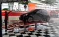 Semprotan Air Tekanan Tinggi Bisa Merusak Cat Mobil Jika Seperti Ini