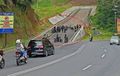 Ngawur Banget , Sejumlah Bikers Nongkrong Santai di Jalur Penyelamat, Netizen Geram