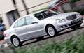 Performa Mercedes-Benz E230 Elegance Bermesin 2.500 cc V6, Akselerasi 0-100 Km/jam Segini