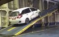 Honda Mobilio Gagal Nanjak Mau Masuk Kapal, Burnout Hingga Mundur, Diduga Masalahnya Sepele