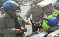 Polisi Luncurkan Stiker Hologram Baru, Para Penunggak Pajak Kendaraan Bakal Ketar-ketir