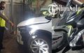 Mazda CX-5 Kabur Habis Tumbuk Motor di Solo, Pengemudi Dicokok Cepat Polisi