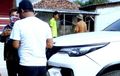 Jempol Buat Pemilik Fortuner Ini, Penabrak Mobilnya Tidak Dituntut Tapi Malah Diberi HP