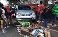 Gerobak Kopi Keliling Hancur, Mio dan Anak Penjual Masuk Kolong Avanza