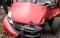 Ragu di Atas Rel, Honda Brio Mental Berputar Digampar Kereta Api di Cilegon