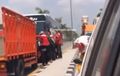 Viral Truk Adang Bus di Lamongan Sampai Sopir Cekcok, Polisi Angkat Bicara