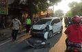 Honda Jazz Dibawa Ngebut Jam 4 Pagi, 2 Toko Dihantam Hingga Pengemudi Tewas