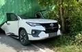 Kemarin Hyundai Palisade, Sekarang Toyota Fortuner Ketimpa Kontainer, Ketahui Nih Cara Aman Berkendara Dekat Kendaraan Besar