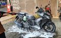 Cuci Motor Pakai Sabun Ini Ngerusak Bodi, Pernis Hilang, Berakhir Kusam