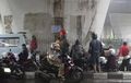 Masalah Serius, Berteduh di Bawah Flyover Bisa Bikin Pemotor Ribut Sama Istri di Rumah