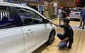 Pahlawan di Balik Mengkilapnya Mobil Pameran di GIIAS 2021, Jangan Kaget Lihat Honornya