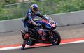 Kepanasan Habis Kebut-kebutan di FP1 WorldSBK Indonesia 2021, Toprak Razgatlioglu Mandi Pakai Kolam Karet di Paddock