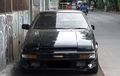 Netizen Dibuat Kegirangan Lihat Toyota AE86 Lagi Parkir di Pinggir Jalan Kota Bekasi, Dikira Takumi Fujiwara Lagi Mampir