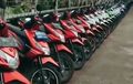Kerjaan Satpam SMA, Parkiran Motor jadi Super Rapi, Motor Ditata Sesuai Warna