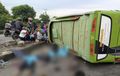 Mengenaskan, Bus Engkel Terpelanting ke Jalur Lawan, Tiga Penumpang Tewas Tergeletak