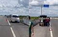 Tol Lampung - Palembang Geger, Seorang Pengemudi Minta Tolong Ada Tiga Mobil Teronggok di Bahu Jalan, Ini Masalahnya