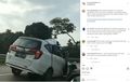 Hati-hati Sob, Toyota Calya Kecelakaan di Tol Jagorawi, Kap Tersingkap Sampai Atap