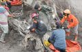 Korban Erupsi Gunung Semeru Ditemukan Lagi, Terjebak dalam Truk di Area Tambang Pasir, Jenazah Diduga Bapak dan Anak