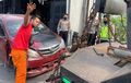 Mabuk Siang Hari, Pengemudi Xenia Tabrak 2 Motor Terus Kabur, Dikejar dan Dihakimi