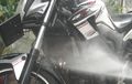 Benarkah Tekanan Air Saat Cuci Steam Bisa Bikin Cat Motor Rusak?