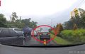 Aksi Tukang Lap Kaca Mobil di Tol Jagorawi Bikin Resah, Netizen Dibuat Ikutan Geram