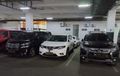Kok Bisa Ada Lima Mobil Dengan Pelat Nomor Sama Parkir di DPR, Ternyata Milik Arteria Dahlan, Begini Klarifikasinya