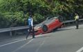 Toyota 86 Rebahan di Minggu Pagi, Kayang di Tol Janger Gara-gara Hilang Kendali