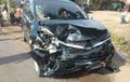 Avanza Ringsek Usai Gagal Menghindar, Hempas Motor Agak ke Tengah, 1 Tewas