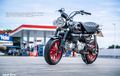 Honda Monkey 125 Jubah Hitam, Bikin Mata Melirik Pamer Kaki-kaki Kece