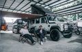 Video Modifikasi Land Rover Defender, Siap Dipakai Camping Ada TV Jumbo Segala