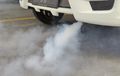 Penyebab Knalpot Mobil Bekas Berasap Putih Tapi Nggak Banyak