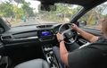 Banyak yang Salah Pegang Setir, Telapak Tangan dan Jempol Mestinya Begini