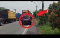 Toyota Calya 'Dipukul' Mundur Truk Tronton, Suara Klakson Jadi Pengiring