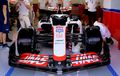 Lepas Atribut Uralkali dan Bendera Rusia, Tim Haas Akhirnya Pamerkan Livery Barunya di Tes F1 Bahrain