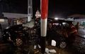 Pecah Ban Berujung Maut, Toyota Avanza Tabrak Tiang dan Pagar Masjid Hingga Ambyar, Tewaskan Dua Pegawai Bank