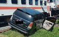 Kenapa Mobil Sering Mogok Saat di Perlintasan Kereta Api? Ini Faktanya